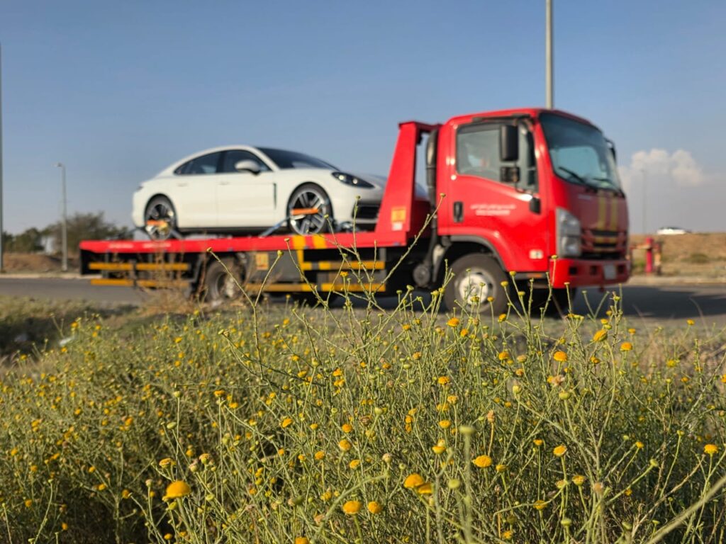 خدمة سحب السيارات في شمال الرياض بسطحة حديثة
