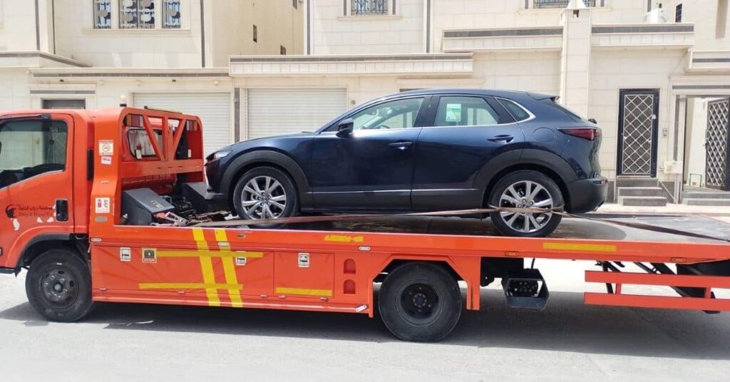 تحميل سيارة رياضية عبر سطحة هيدروليك جدة