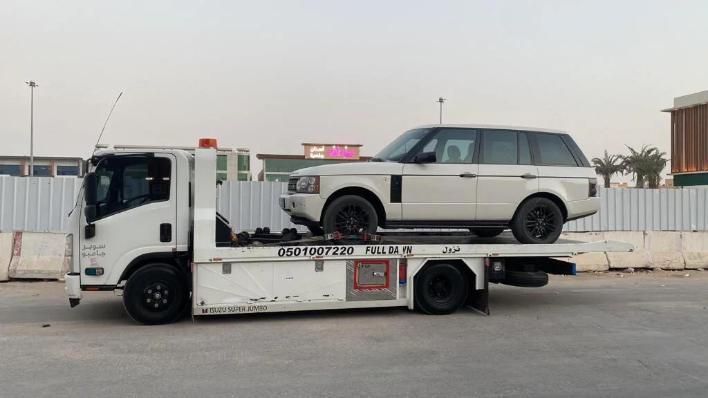 سطحة هيدروليك جدة للرياض لنقل السيارات بأمان
