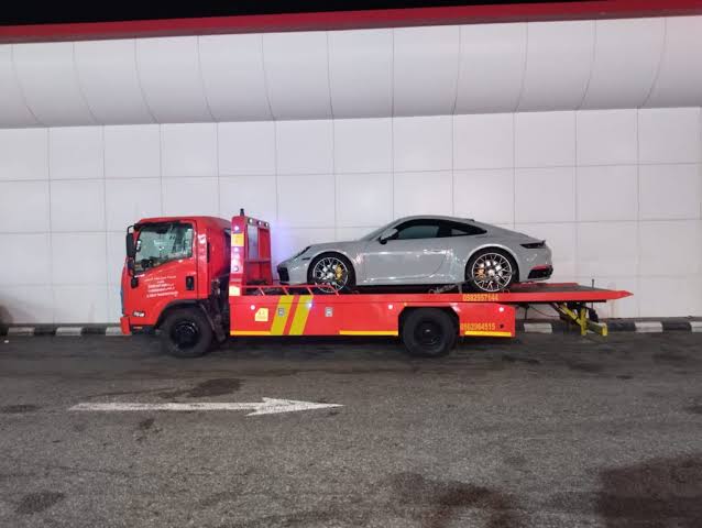 خدمة سطحة جدة جنوب المتخصصة في نقل جميع أنواع السيارات داخل جدة وخارجها بأسعار تنافسية
