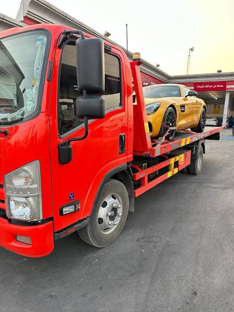 سطحة هيدروليك جدة إلى الرياض لنقل السيارات بأمان